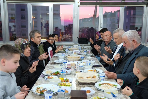Vali Çiçekli, şehit polis aileleri onuruna düzenlenen iftar programına katıldı