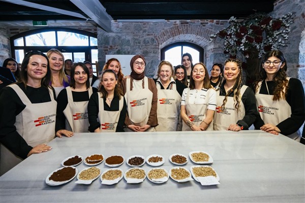 Başkan Tugay, Meslek Fabrikası’nda Güler Sabancı’yı ağırladı