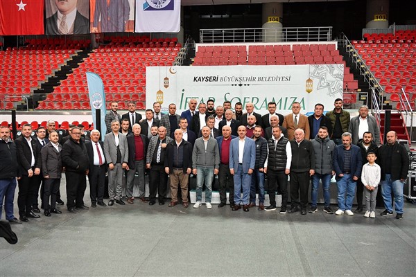 Başkan Büyükkılıç, özel halk otobüsü esnafı ile iftar programında buluştu