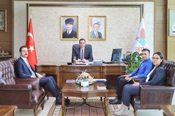 Bitlis Valisi Karakaya, değerlendirme toplantısı düzenledi