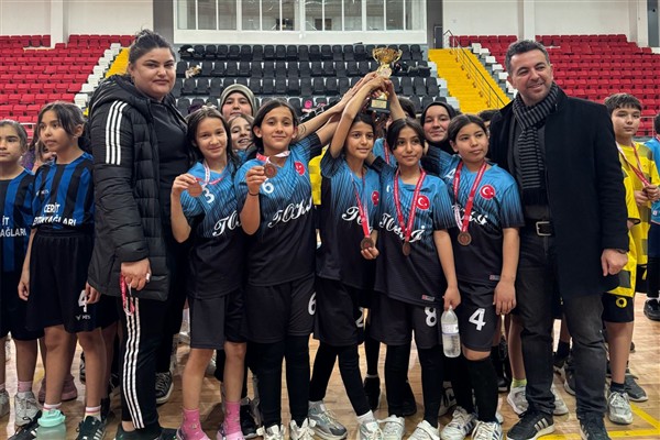 Karaman’da Okul Sporları Küçükler Hentbol İl Birinciliği müsabakaları tamamlandı