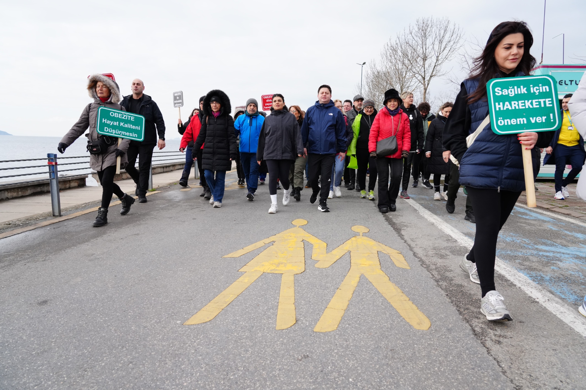 Kadıköy Belediyesi’nden Dünya Obezite Günü’nde farkındalık yürüyüşü