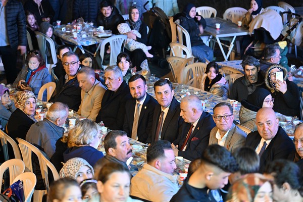 Başkan Zeyrek, iftarını Akgedik’te yaptı