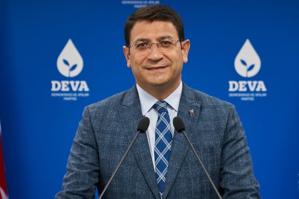 DEVA Partili Şahin: Kadınların şiddete uğramadığı bir dünya dileğiyle