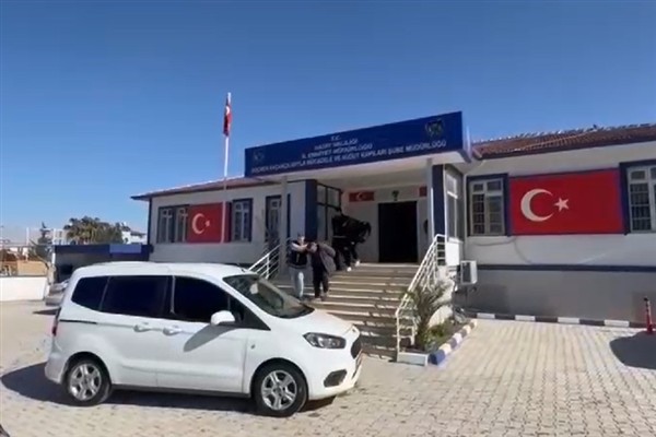 Hatay’da göçmen kaçakçılığı operasyonu: 8 kişi tutuklandı