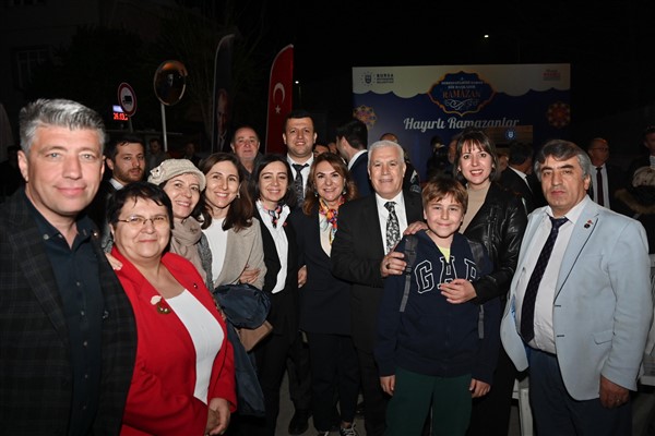 Başkan Bozbey, Özlüce’de iftara katıldı