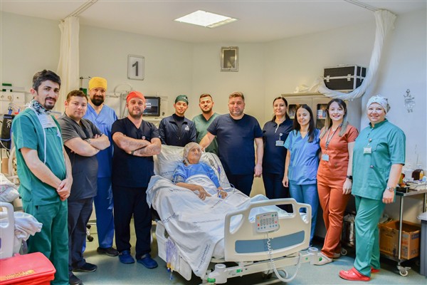 Düzce’de 80 yaşındaki hastaya koroner by-pass ameliyatı yapıldı