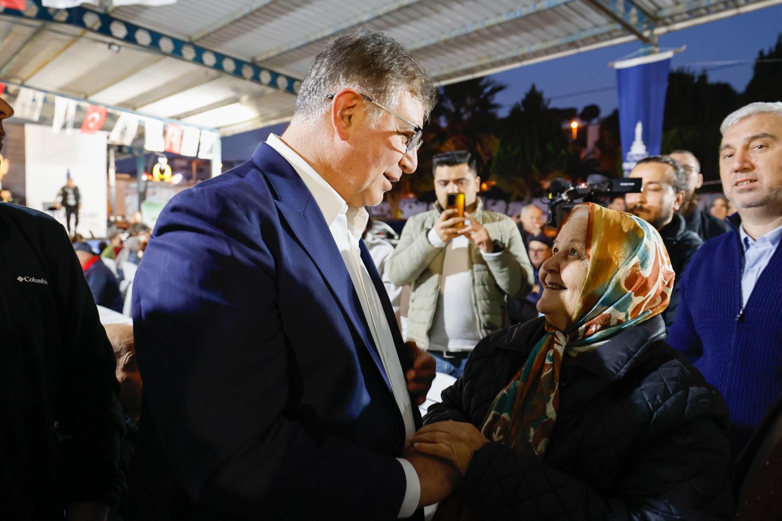 Başkan Tugay, Kınık’ta vatandaşlarla bir araya geldi