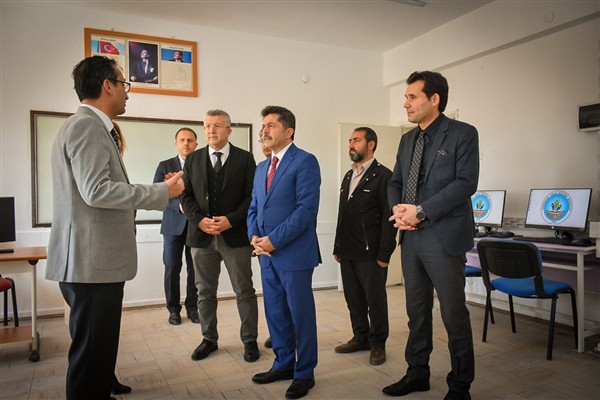 Karaman Halk Eğitimi Merkezi’nde Bilişim Teknolojisi Sınıfı açıldı