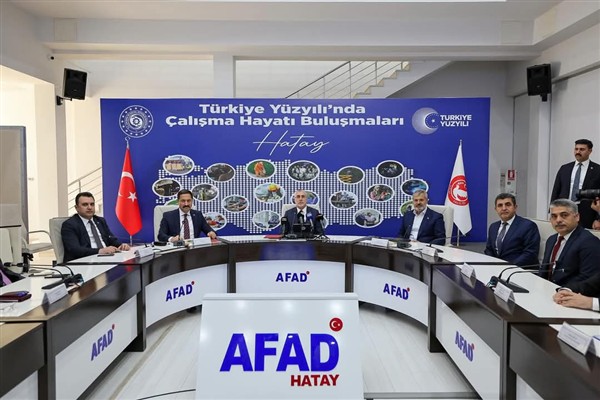 Hatay’da “Türkiye Yüzyılı’nda Çalışma Hayatı Buluşmaları” programı düzenlendi