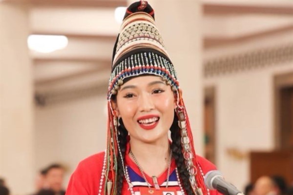 Kendisini maddi olmayan kültür mirasını aktarmaya adayan Hani Kızı