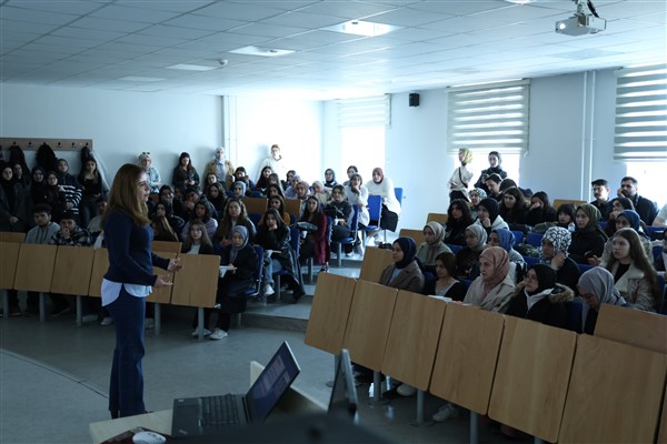 Düzce’de “Kariyerime Nasıl Hazırlanırım?” etkinliği yapıldı