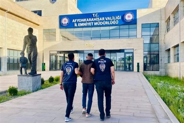 Afyonkarahisar’da aranan şahıs yakalandı