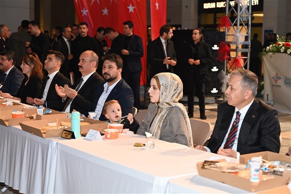 Bakan Yerlikaya, Batman’da ‘Huzur ve Kardeşlik İftar Programı’na katıldı