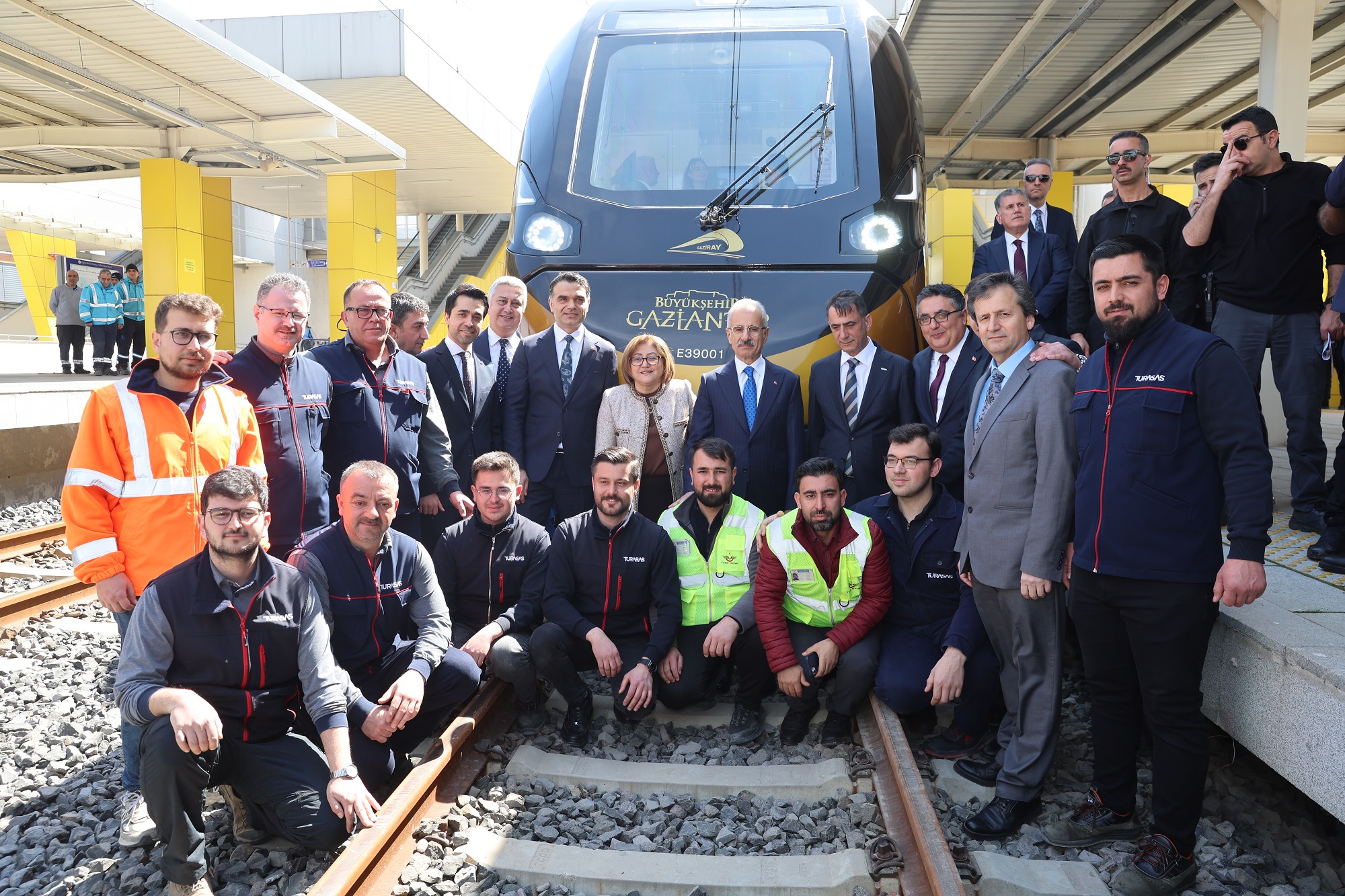Yerli tren setleri GAZİRAY’da hizmet verecek