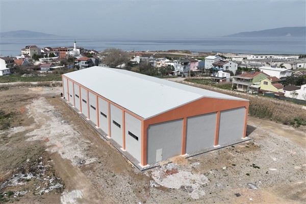 Gemlik Spor Salonu’nun açılış için hazırlıklar tamamlandı