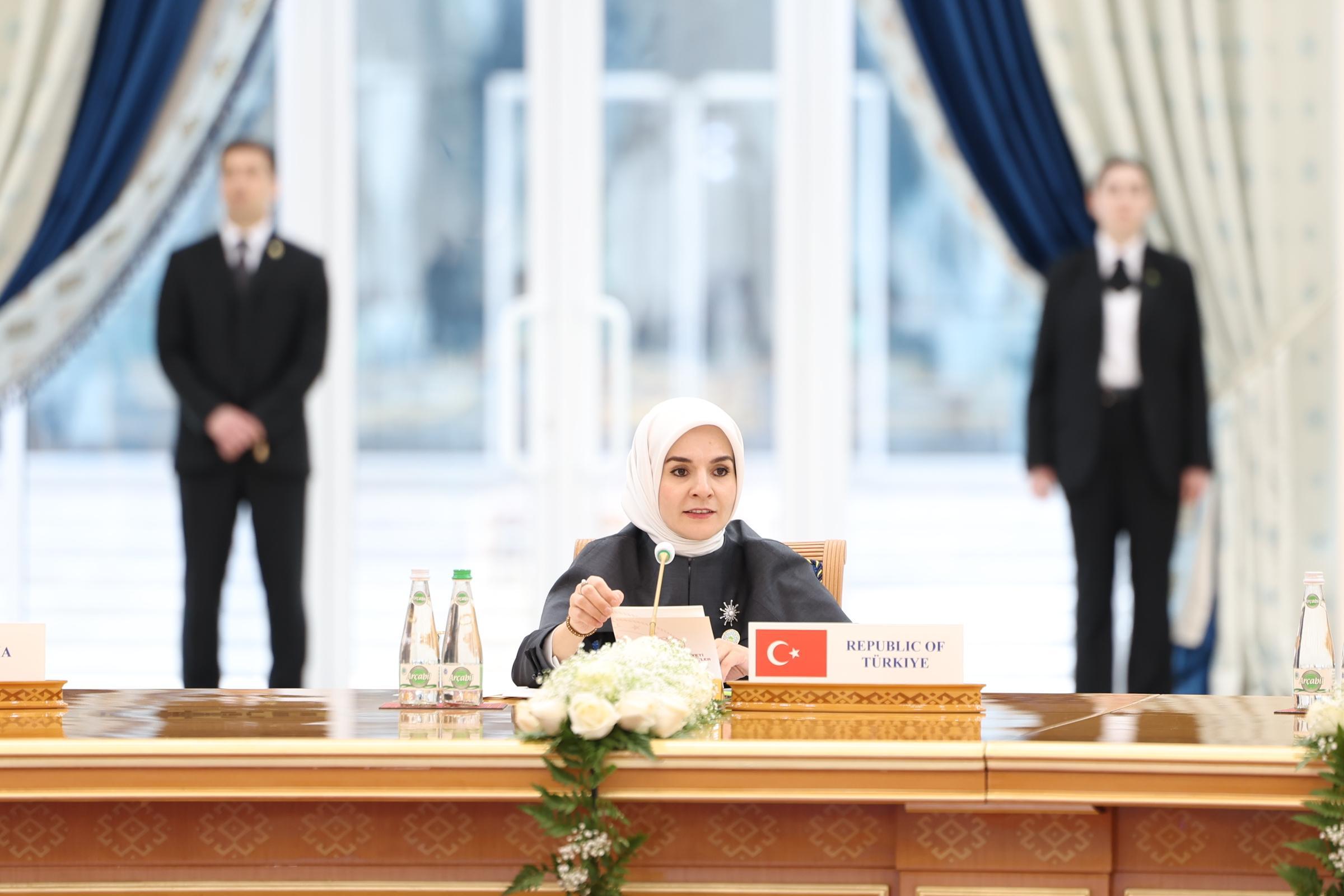 Göktaş, Çocuklar İçin Uluslararası Faaliyetlerin Geliştirilmesi Konferansı’nda konuştu