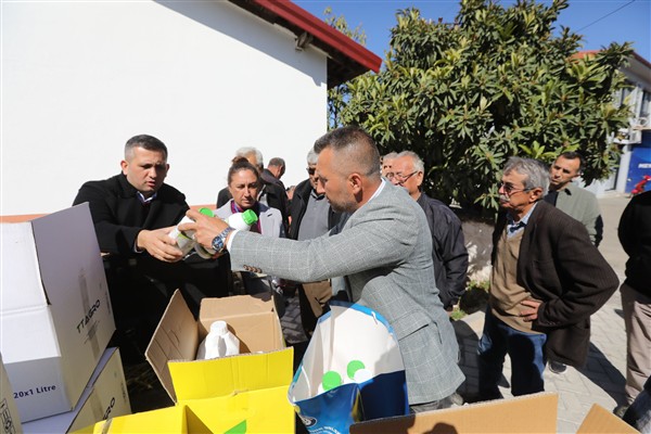 Muğla’da don olayı nedeniyle etkilenen çiftçilere zirai ilaç desteği yapıldı