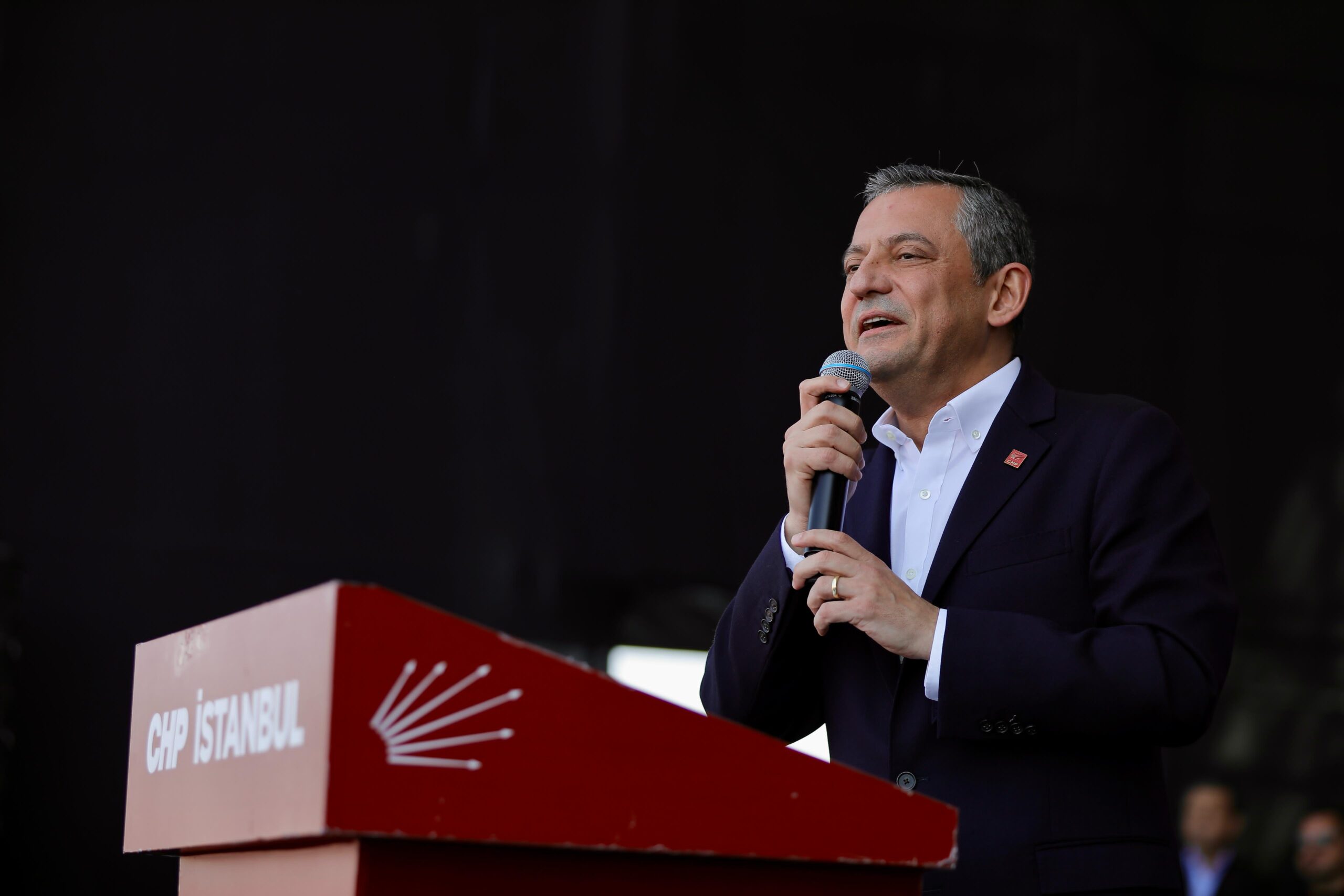 CHP Genel Başkanı Özel: Biz iktidarı devralmaya, yüzleri güldürmeye bugünden hazırız