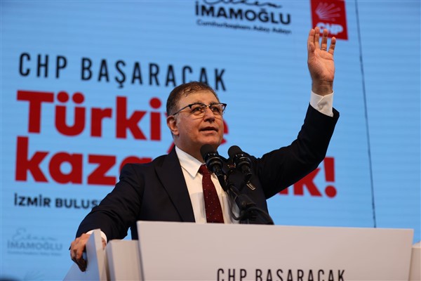 Başkan Tugay: Halkımıza duyduğumuz saygıyla en iyi siyaset hizmettir diye devam ediyoruz