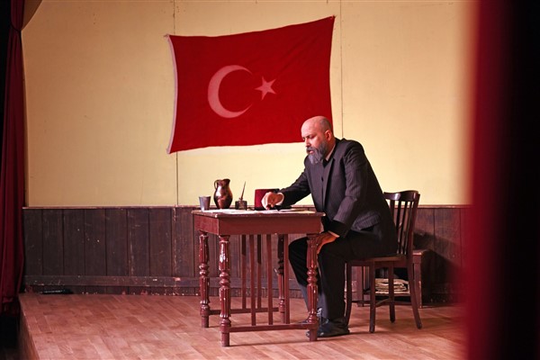 “Şair, Şiir, Şuur Mehmet Akif Ersoy” oyunu sahnelendi