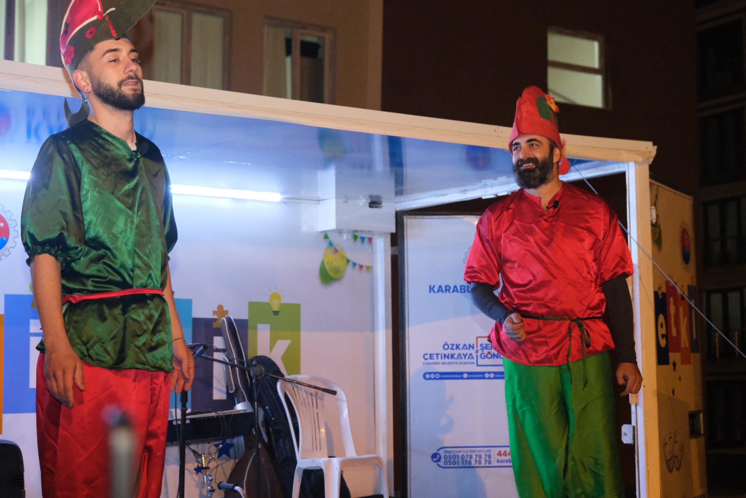 Ramazan Tiyatrosu, 5000 Evler Bahçelievler Mahallesi’nde vatandaşla buluştu