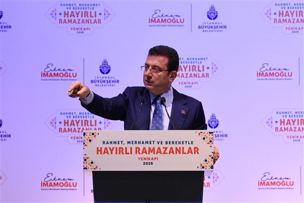 İmamoğlu, 961 muhtarla iftarda bir araya geldi