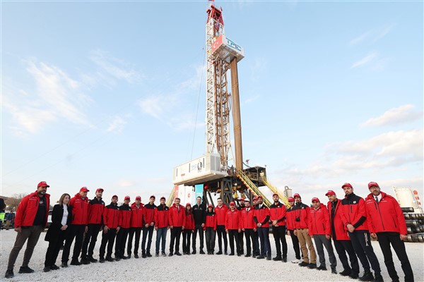 Bakan Bayraktar, üniversite öğrencileriyle Gabar’ı ziyaret etti