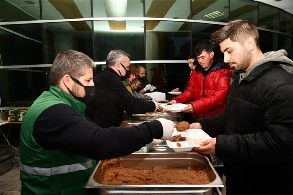 Osmaniye Korkut Ata Üniversitesi öğrencileri iftarda buluştu