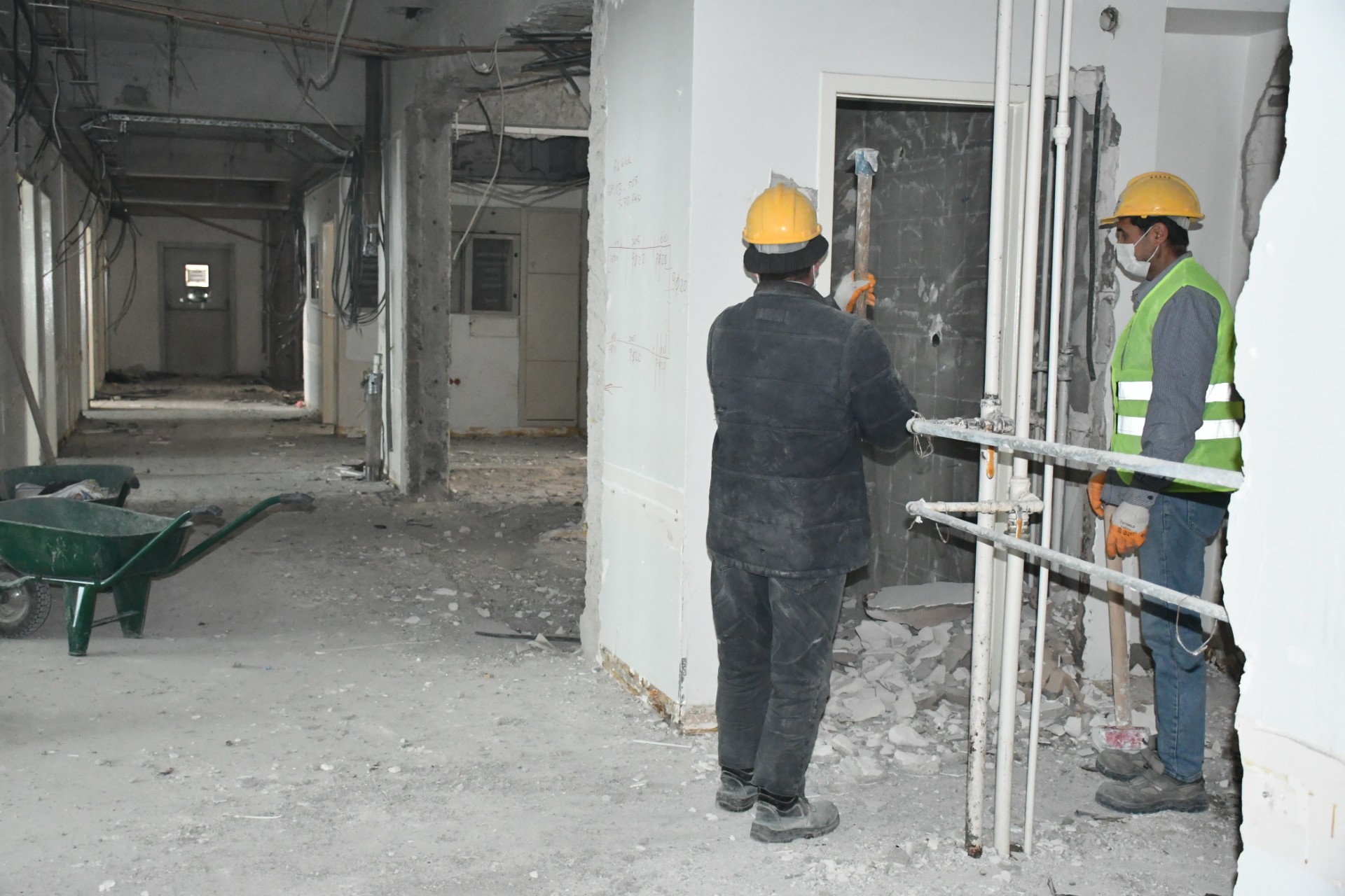 Düzce Üniversitesi Hastanesi’nde güçlendirme ve yenileme çalışmalarına başlandı