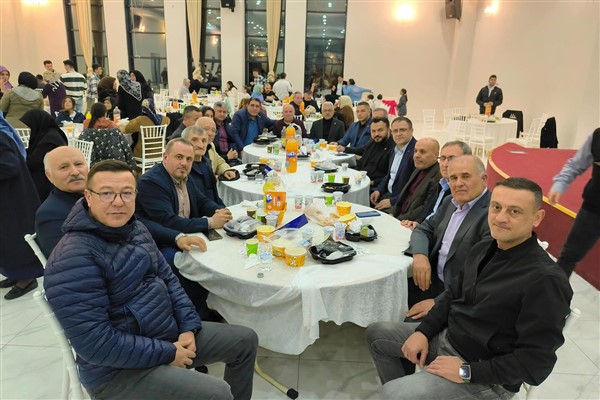 Derince’de STK iftarları devam ediyor