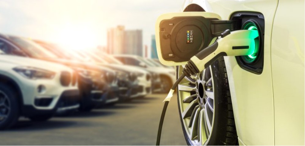 AB’de yeni otomobil kayıtları elektrikli araç satışlarının hızlı artmasıyla düştü