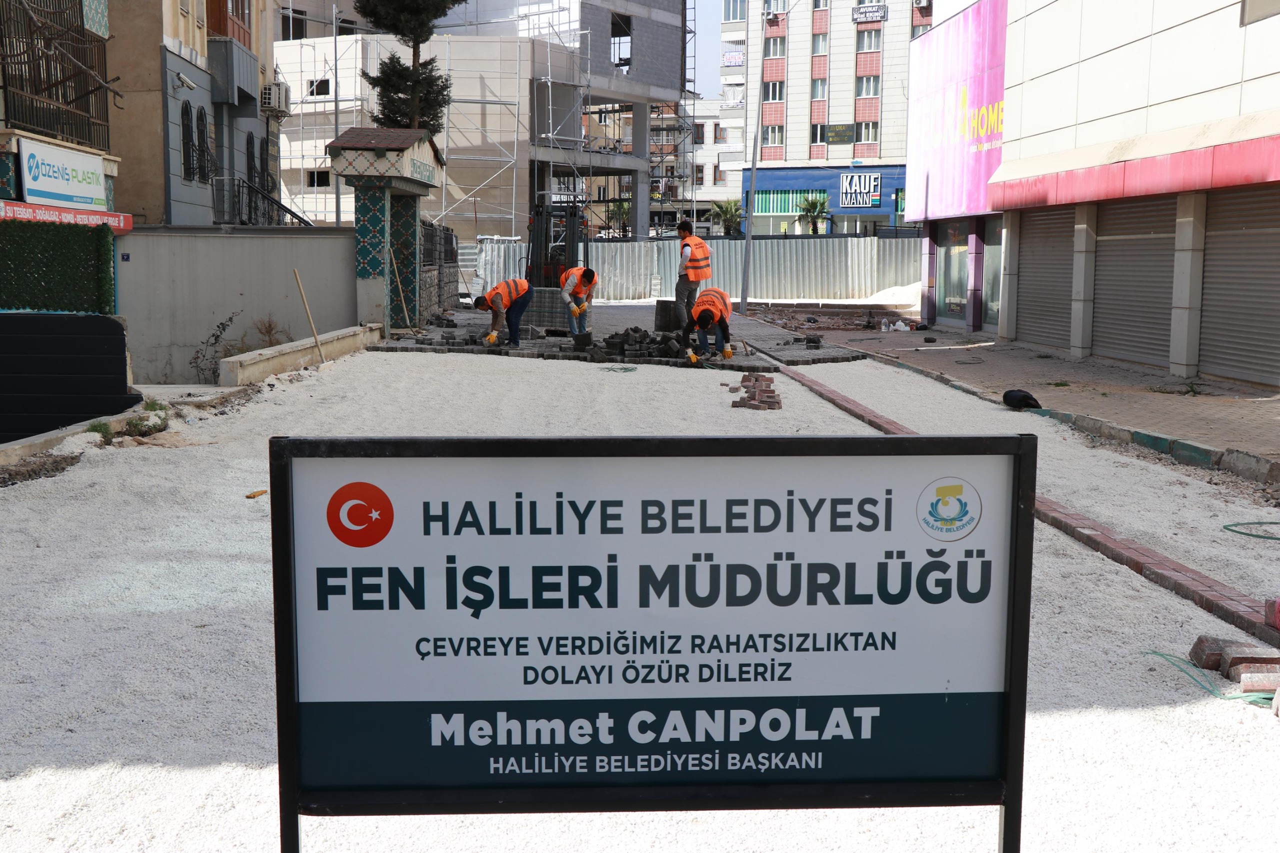 Haliliye Belediyesi, yol çalışmalarını sürdürüyor