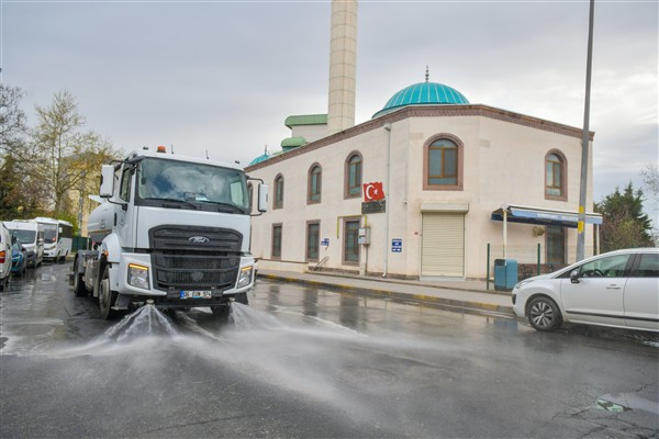 Esenyurt’un sokakları bayrama hazır