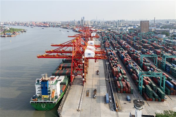 Shanghai Limanı araç elleçleme kapasitesinde dünya lideri oldu