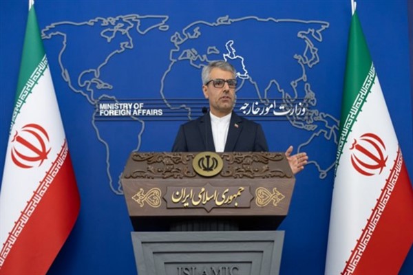 İran Dışişleri Bakanlığı Sözcüsü Baghaei, Ermeni mevkidaşı Badalyan ile bir araya geldi