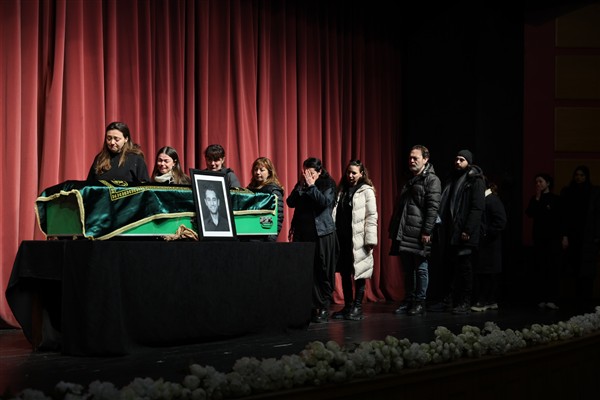 Eskişehir’de hayatını kaybeden oyuncu Umut Bazlama için tören düzenlendi