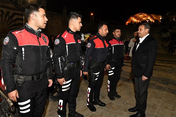 Vali Şıldak valilik çalışanları ile iftarda bir araya geldi