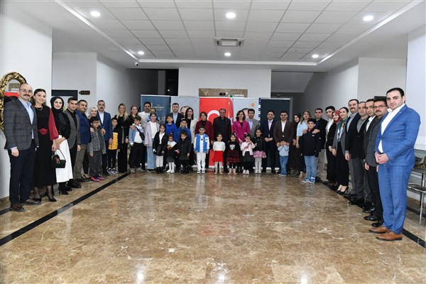 Vali Şıldak, mülki idare amirleri ve kurum yöneticileri ile iftarta bir araya geldi