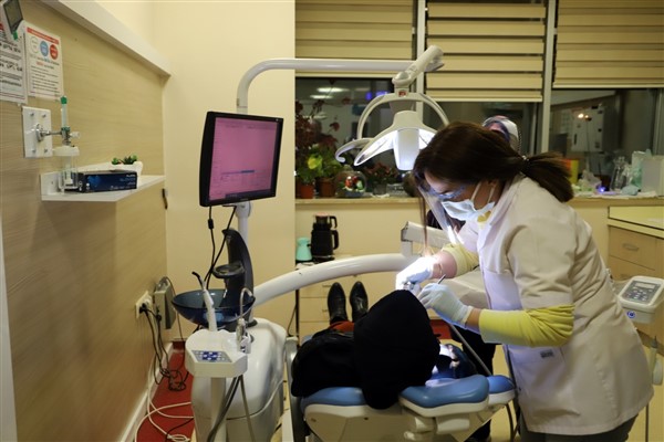 Şanlıurfa’daki Diş Hastanelerinden iftar sonrası hizmet