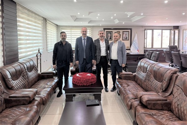 Tekin Un Fabrikasının sahibi iş insanı Tekin’den Batman Valisi Canalp’e ziyaret