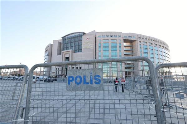 İmamoğlu: Süreç hukuk devleti ilkeleriyle bağdaşmıyor