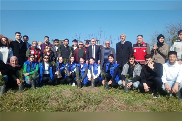 Düzceli 103 şehit anısına fidanlar dikildi