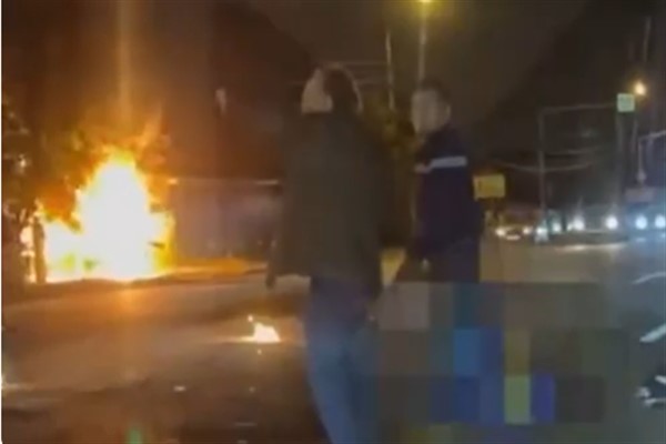 Moskova’da lüks bir Aurus limuzin araçta patlama meydana geldi