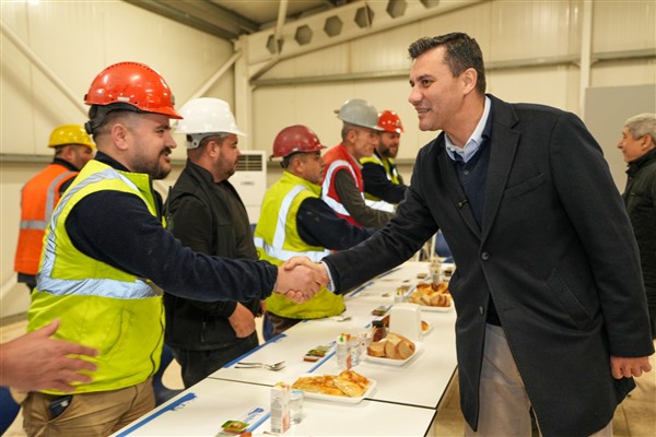 Başkan Zeyrek, ramazanın ilk sahurunu madencilerle birlikte yaptı
