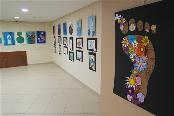 Kartal Belediyesi, çevre gönüllüsü öğrencilerin sergisine ev sahipliği yaptı