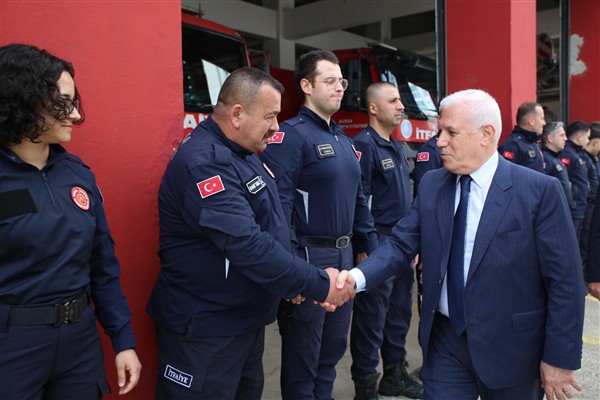 Başkan Bozbey’den bayramda çalışan ekiplere ziyaret