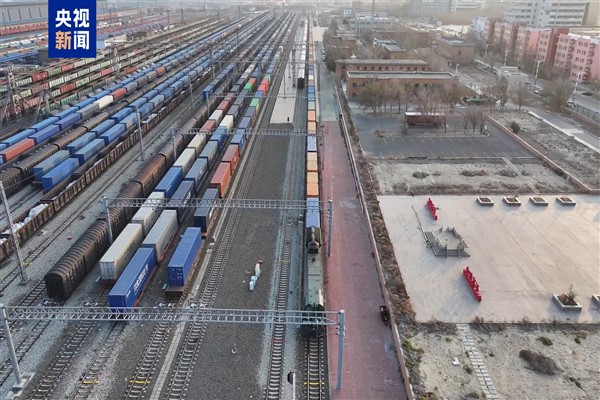 Xinjiang’da Çin-Avrupa yük tren seferlerinin sayısı 90 bini buldu