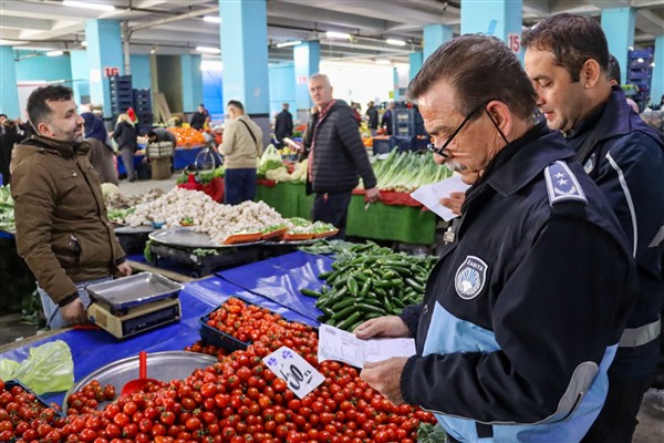Yalova Belediyesi’nden pazar yerinde fatura denetimi