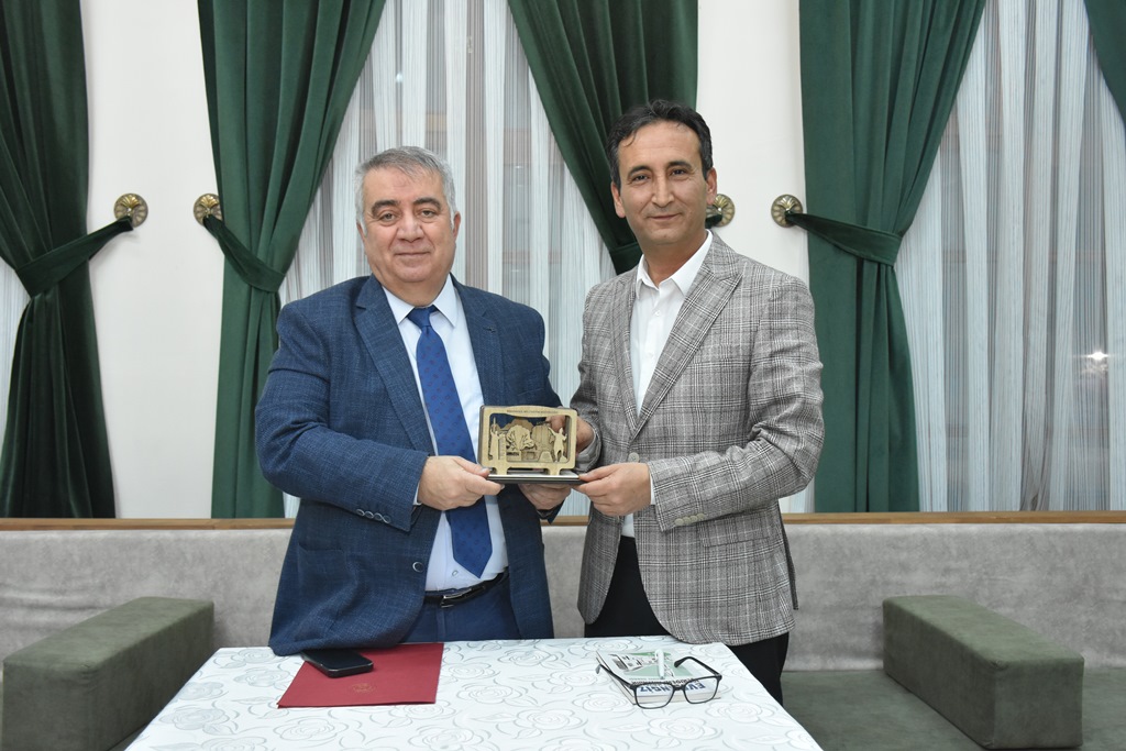 Karaman Öğretmen Akademileri’nde “Entelektüelin Yer Bildirimi” söyleşisi gerçekleşti